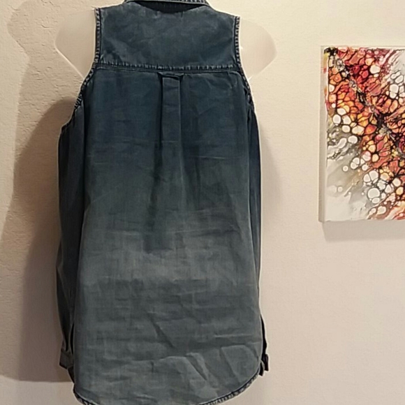 SALE!! Bebe Cold Shoulder Denim Top - Picture 3 of 4
